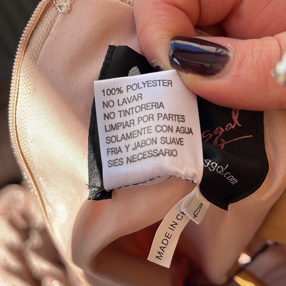 Mac Duggal - Rose Gold Shimmering Pleated  A-Line 3/4 Sleeve Gown - Size 4 - Picture 15 of 17